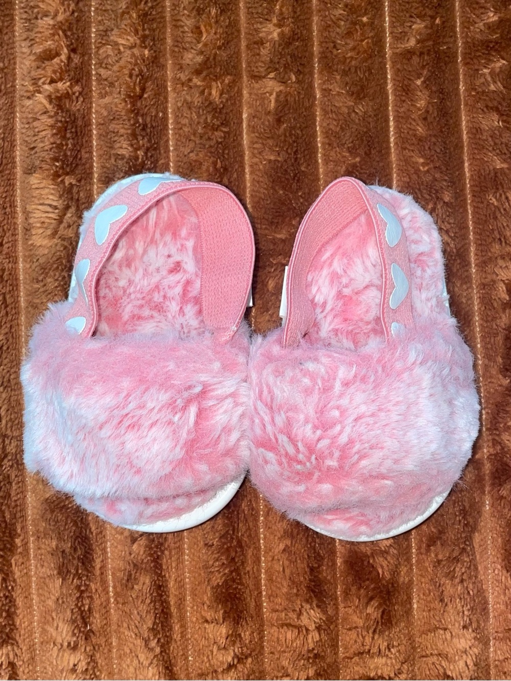 Baby’s first steps Pink Fuzzy Heart Slide Sandals